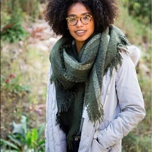 (2/$25) 29 Palms Plaid Distressed Blanket Scarf